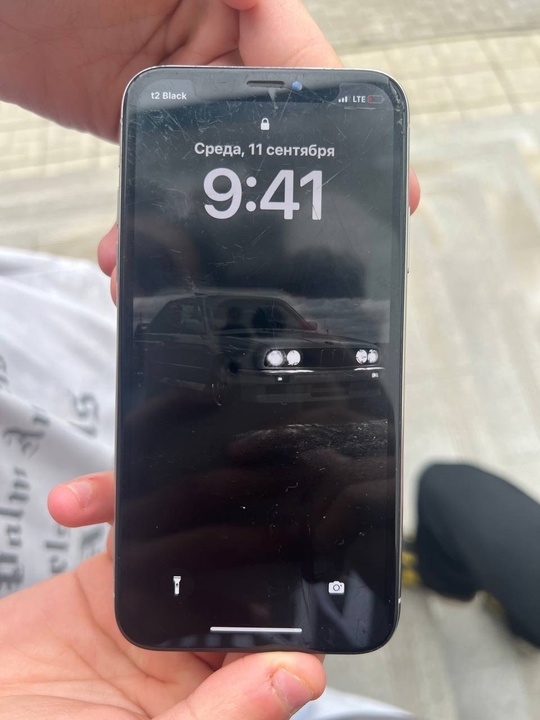 ПРОДАМ iPhone X,256гб
Есть трещины и (5)