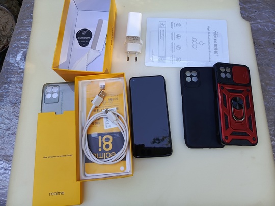 продам Realme 8i 4+128GB 
состояние