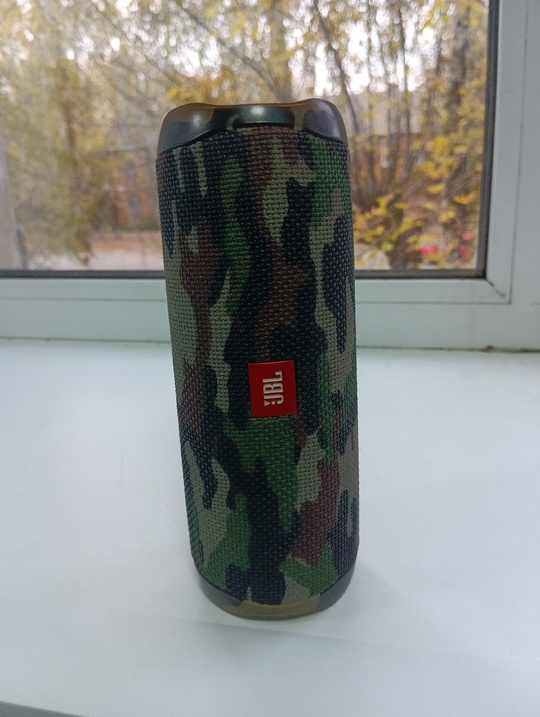 Продам ориг колонку jbl flip (3)