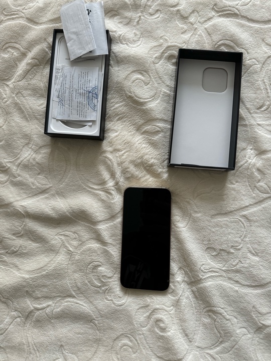 Продам iphone 13 pro. 256 (8)