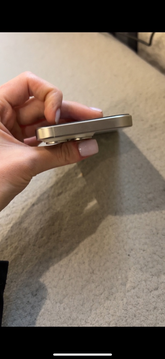 Продам свой iPhone 15 pro (5)