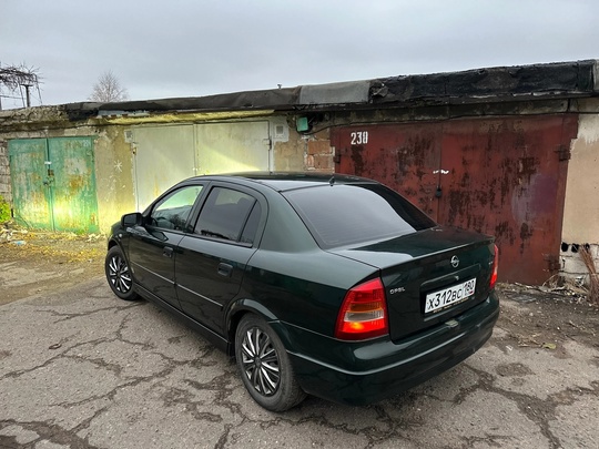 Opel Astra G 
2000 года (1)