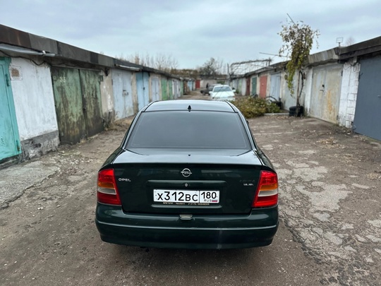 Opel Astra G 
2000 года (2)