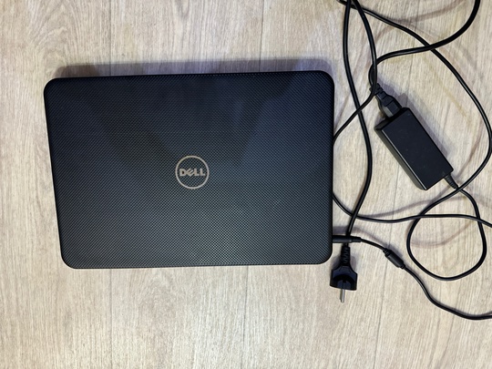 Продается ноутбук DELL Inspiron 3521,