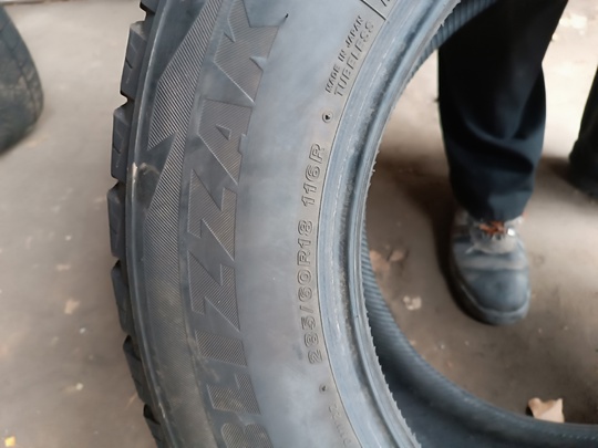 Продам шины Bridgestone BLIZZAK , (1)