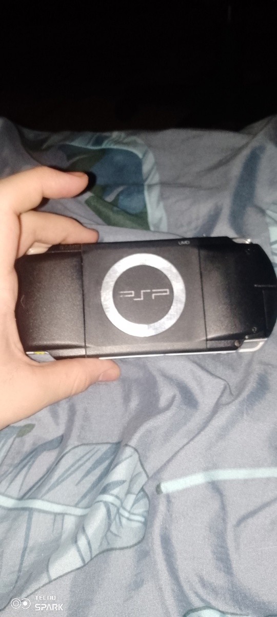 Продам Psp 1008 fat
Консоль в (3)