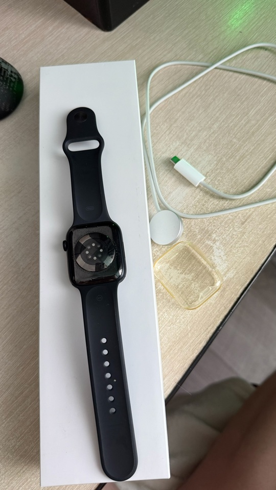 Продам Apple Watch Series 7