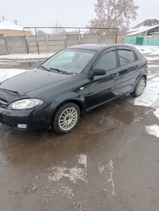 Продам Chevrolet Lacetti.
2009 год выпуска.
Цена (1)