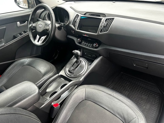 Продам Kia Sportage 2012 года (8)