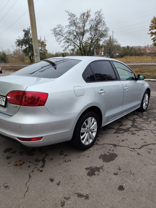 Продам Volkswagen Jetta VI.
2013 год.
Цена (3)