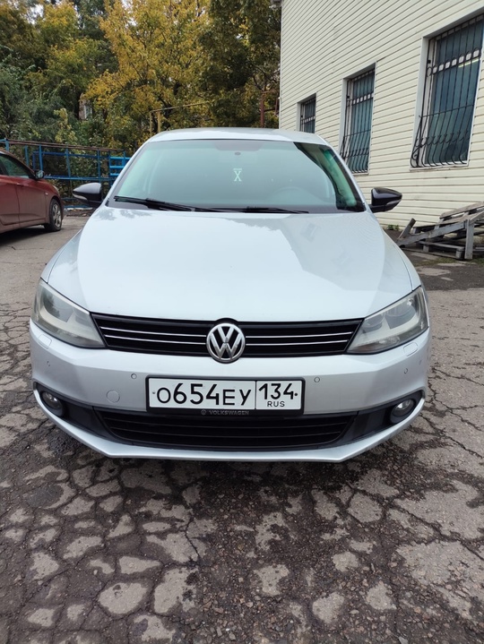 Продам Volkswagen Jetta VI.
2013 год.
Цена (4)