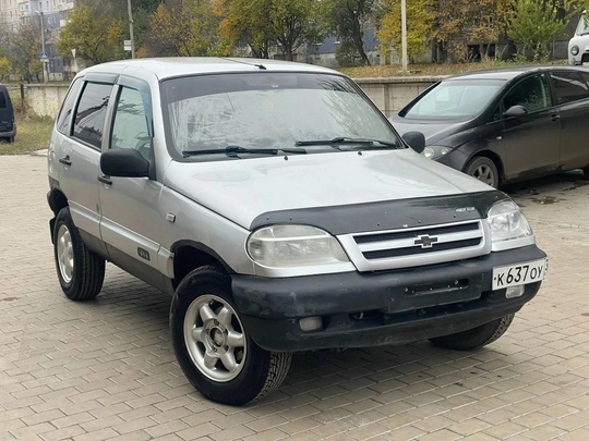 Продам Chevrolet Niva 
2004 год (2)