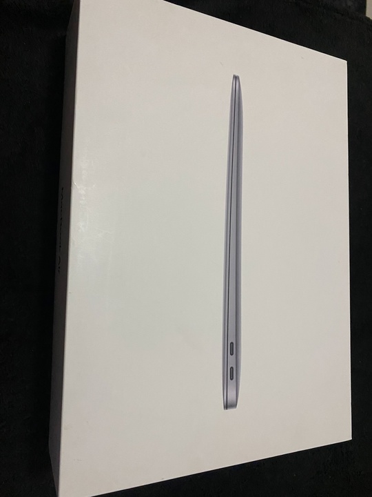 Продаю MacBook Air 13 2020 (3)