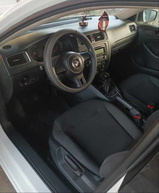 Продам Volkswagen Jetta 6. 2011 (3)