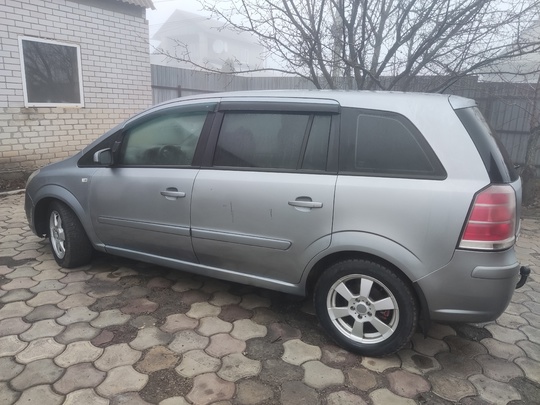 Продам opel zafira B 2006