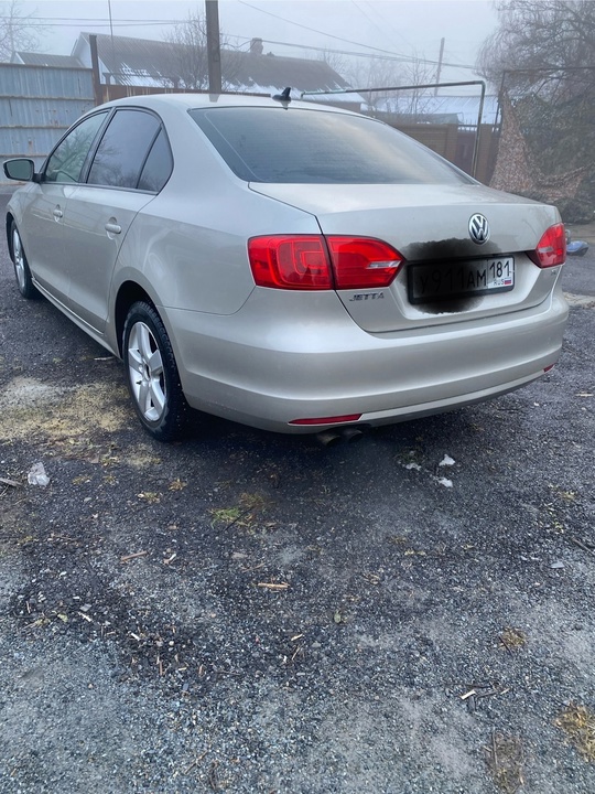 Volkswagen Jetta 2014 год 
1,8 (2)