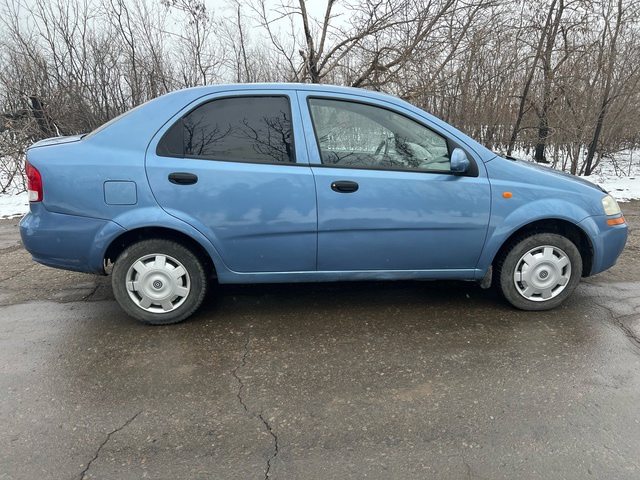 Продам Chevrolet Aveo 2006 год (6)