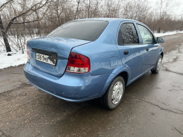 Продам Chevrolet Aveo 2006 год (1)