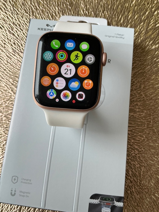 Часы Apple Watch 4(44)цвет Rose