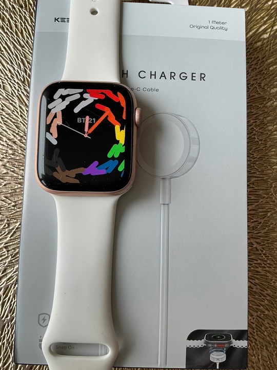 Часы Apple Watch 4(44)цвет Rose (4)