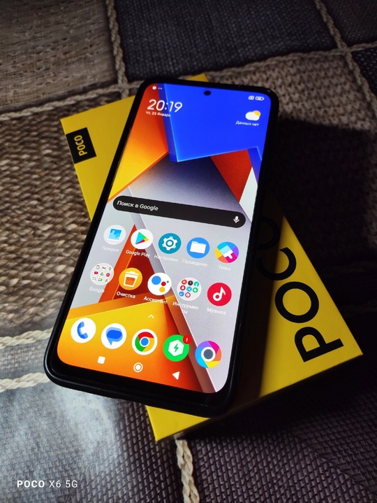 Продам смартфон Poco m4 pro