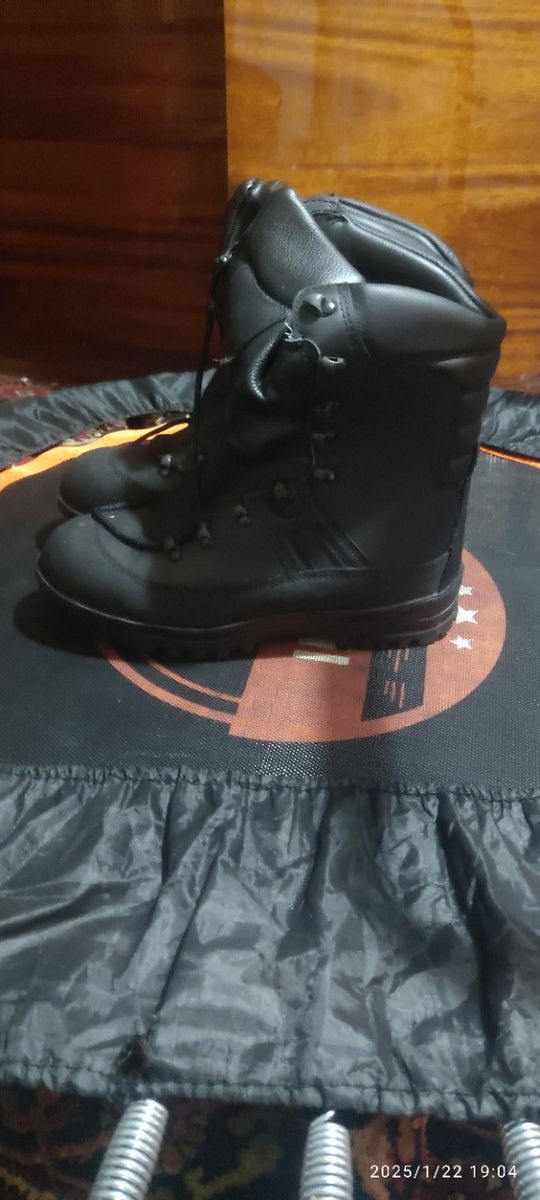 Продам берцы 44р. (Не подошли (1)