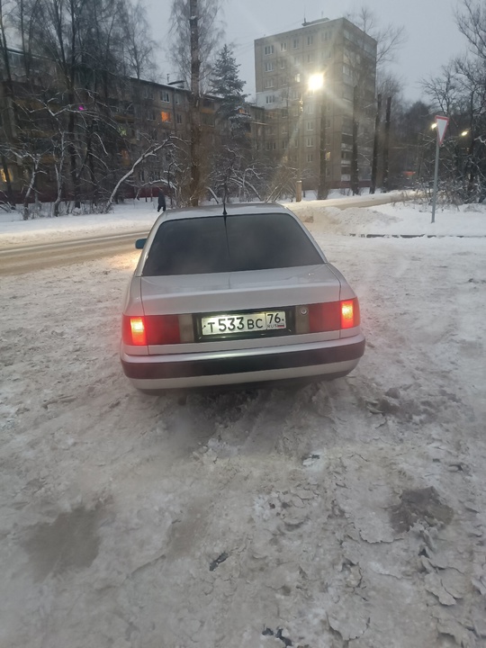 Продаётся ауди 100с4 
1991год выпуска (1)