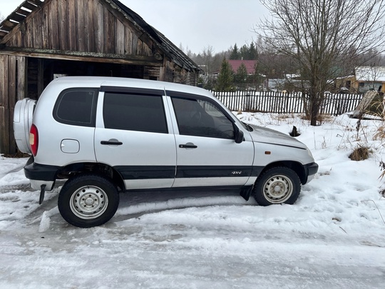 Продам ниву Шевроле 2005г, вся (2)