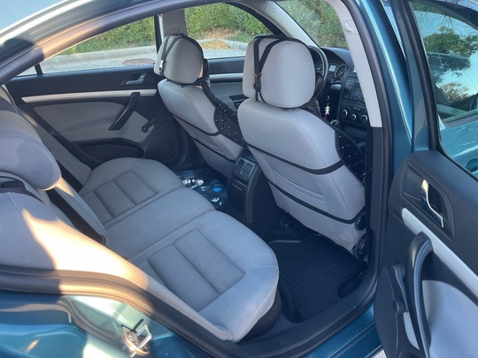 Skoda Octavia 1.6 MT, 2005,
215 (7)