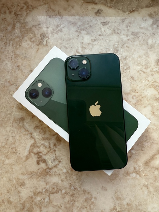 Продам iPhone 13 на 128
