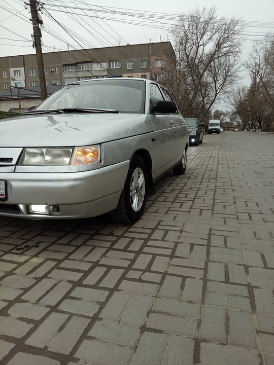 Здравствуйте!
Продам машину Ваз 2112
2004года
Двигатель 1.5
