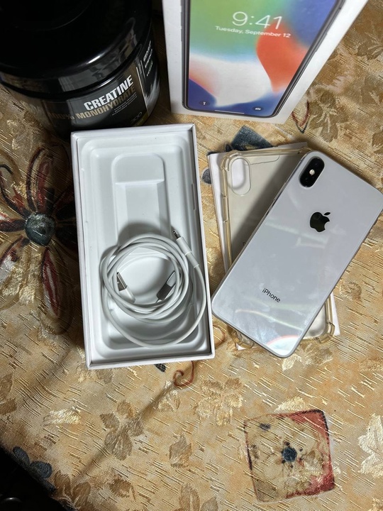 Продам iPhone X/256gb 
Телефон в