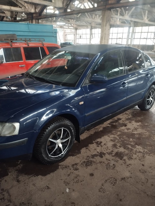 Продам Фольксваген б51998года мотор 1.6 (1)