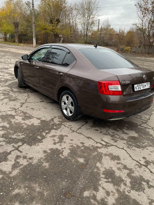 ПРОДАМ SKODA OCTAVIA 
2015 года!
Коробка (1)