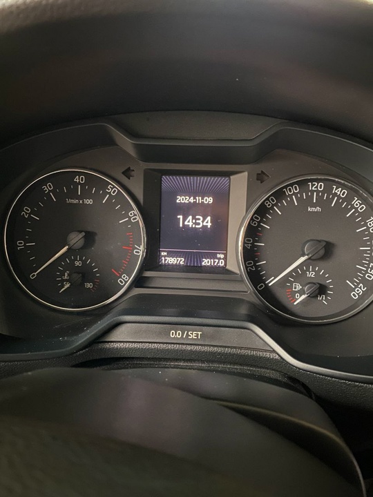 ПРОДАМ SKODA OCTAVIA 
2015 года!
Коробка (2)