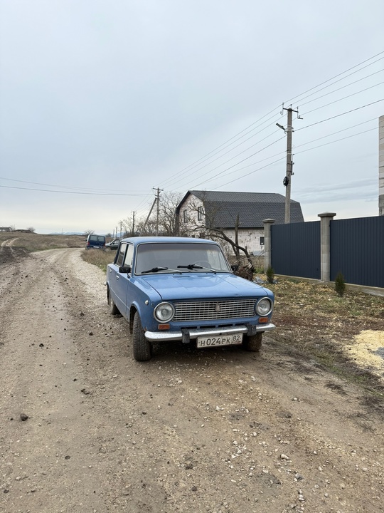 Хорошая машина ,кузов живой,гнили нет,если (2)