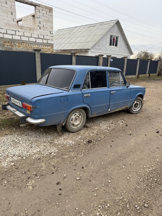 Хорошая машина ,кузов живой,гнили нет,если (4)