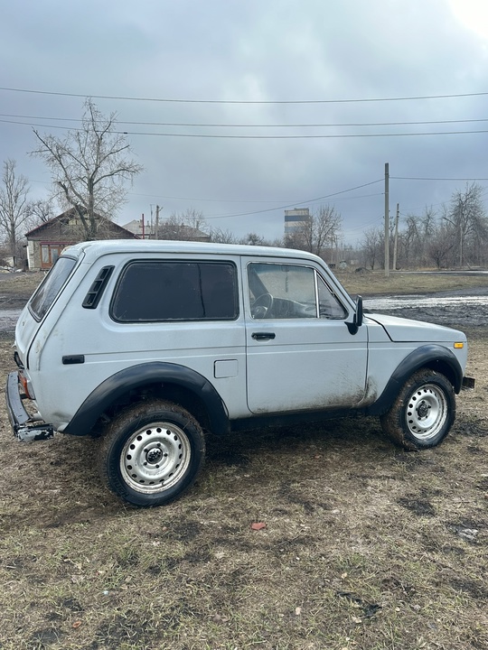 Продам LADA НИВА , 1993 (3)
