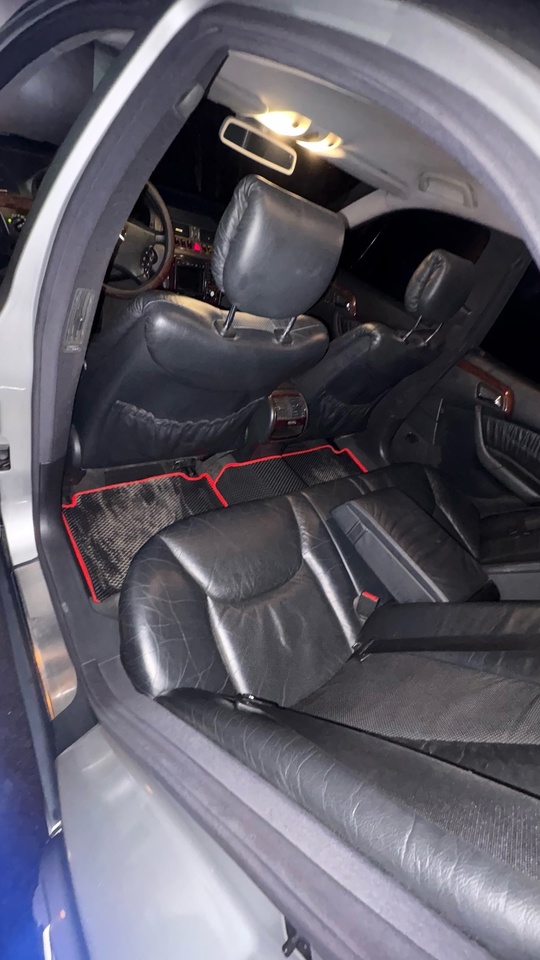 Продаю Мерседес s320w220полной комплектации 
2000года (2)