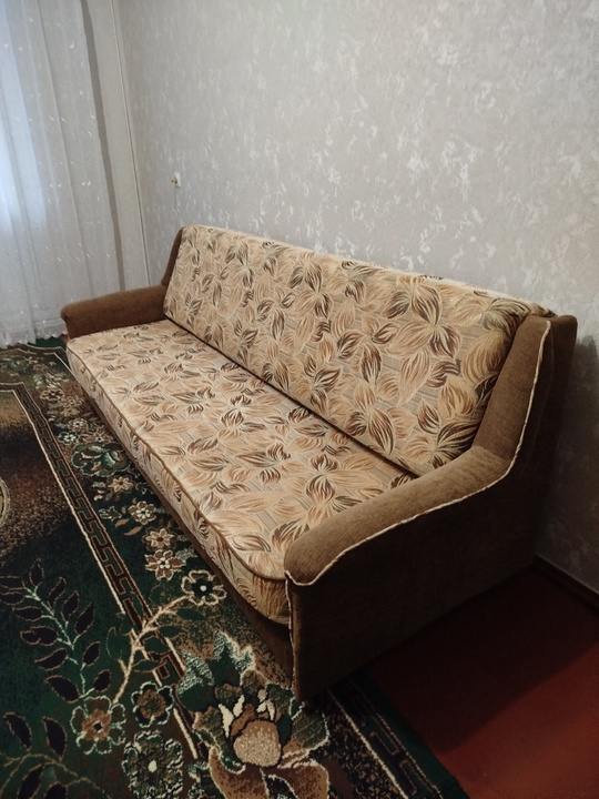 Продам диван в хорошем состоянии
