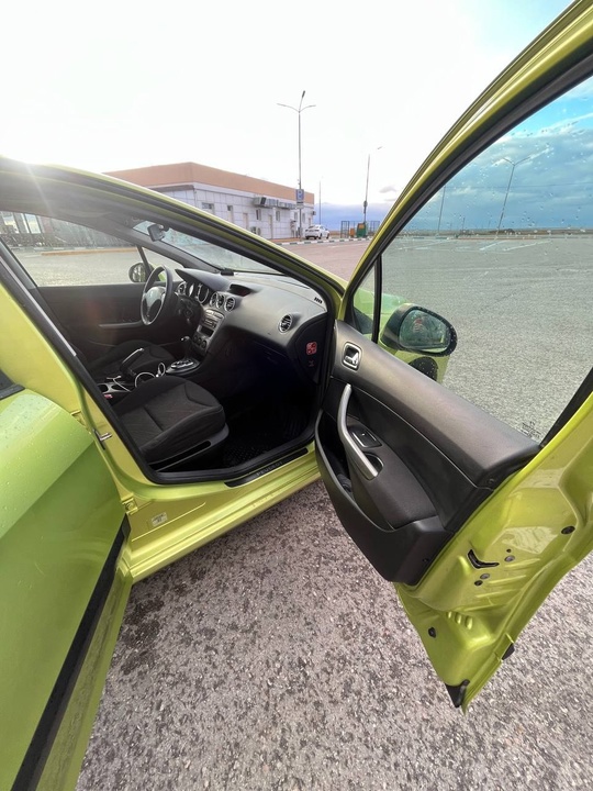 Peugeot 308
2008 года
Собственник
Авто хорошем состоянии, (2)