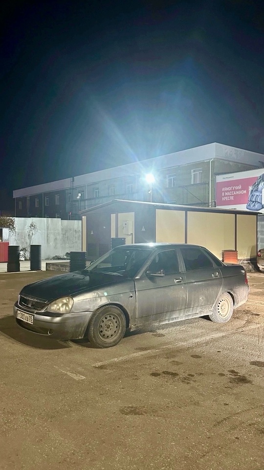 Продам 
Ладу приору
1.6( 98лс.)
Цена - (4)