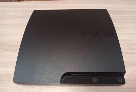 Продам PS3 slim на 320gb