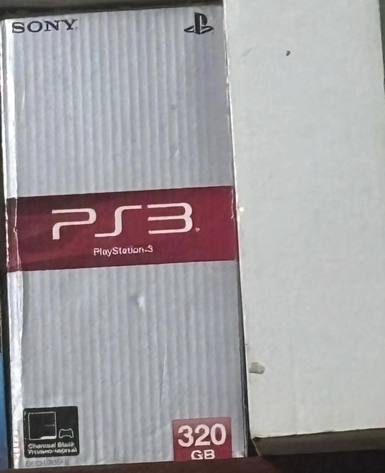 Продам PS3 slim на 320gb (1)
