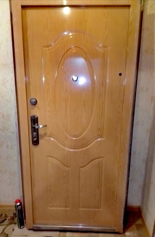 Продам входную дверь в хорошем