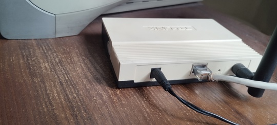Продам роутер Wi-Fi Tp- link,