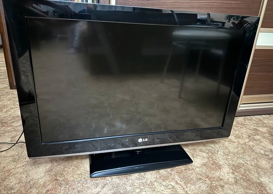 Телевизор LG 32 в отличном