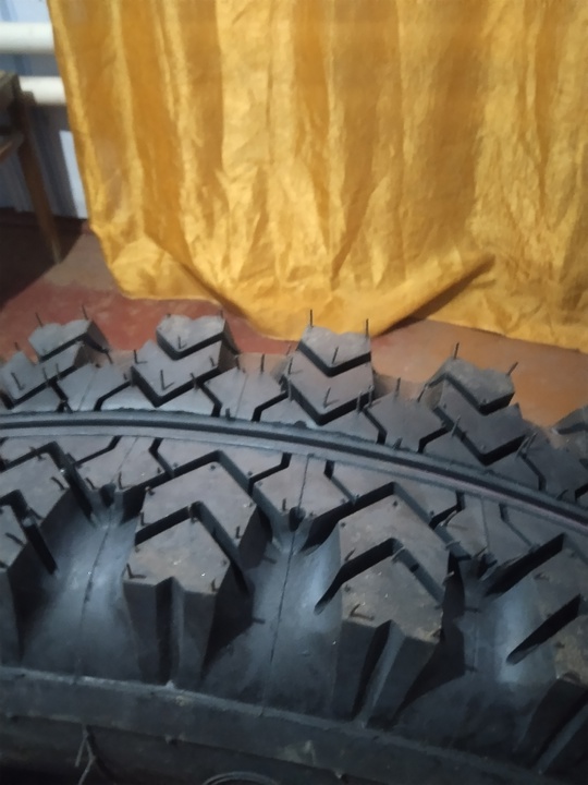 Продам шины новые 15000р и (2)