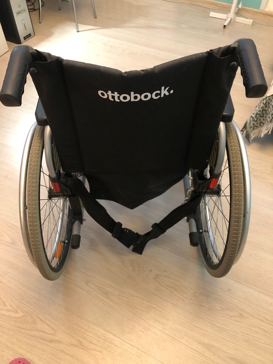 Продаём инвалидную коляску Ottobock. Сиденье (1)