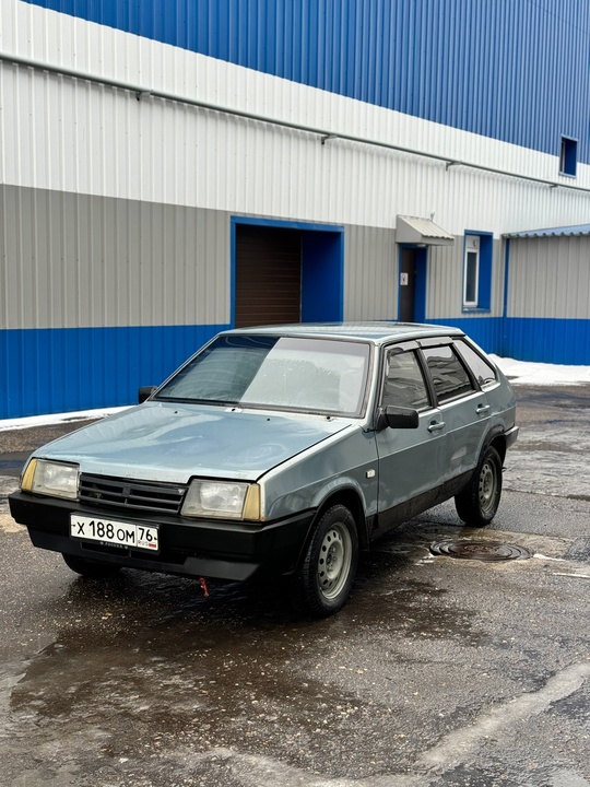 Ваз 2109
2003 год. Инжектор
Пороги варить
Балку